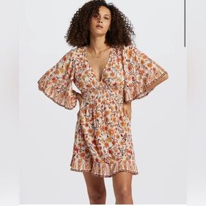 BILLABONG In A Dream Dress mini orange floral v-neck size M